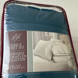 King size fleece sheet set, never opened